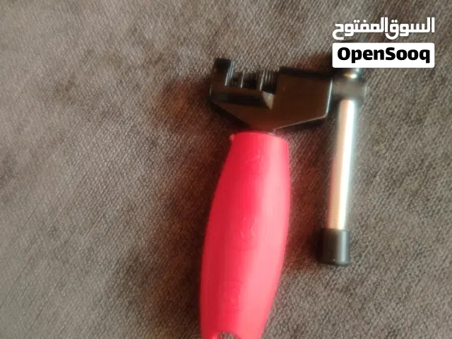 مفك جنزير بسكليتات في حاله تستعمل قليلا شغال 100% سعر 3 دنانير السعر مغري جدا مستعجل للبيع..........