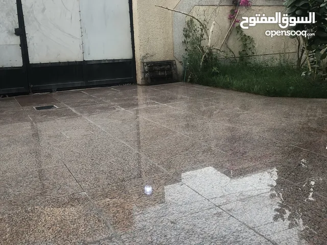 دار للبيع في البصرة حي المهندسين مساحة 300 متر