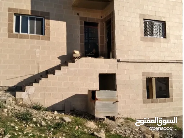 183 m2 4 Bedrooms Townhouse for Sale in Zarqa Graisa