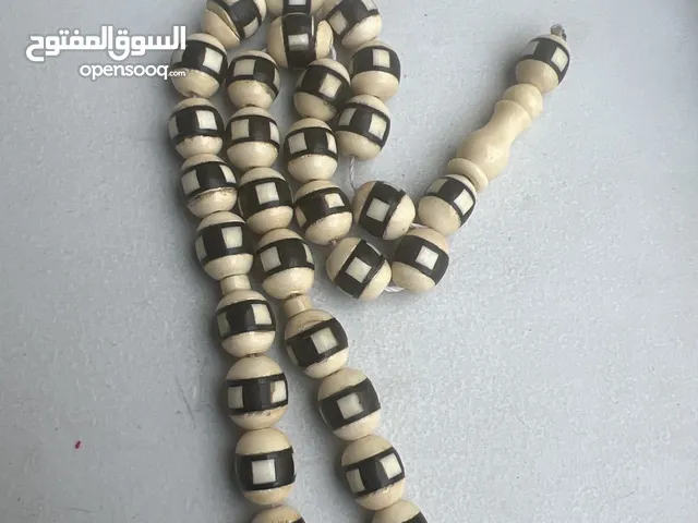 سبحه مميزه مطعمه من اليسر والعاج والعظم