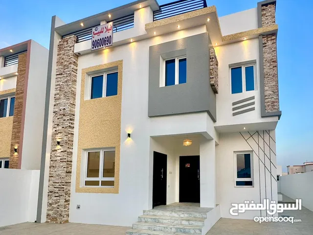 للبيع توين فيلا منفصلة بمساحات واسعة في المعبيلة المرحلة الرابعة حي الزعفرانية