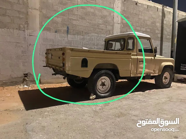 مطلوب الصندوق الخلفي لاند روڤر ديفندر 1995 Land Rover Defender