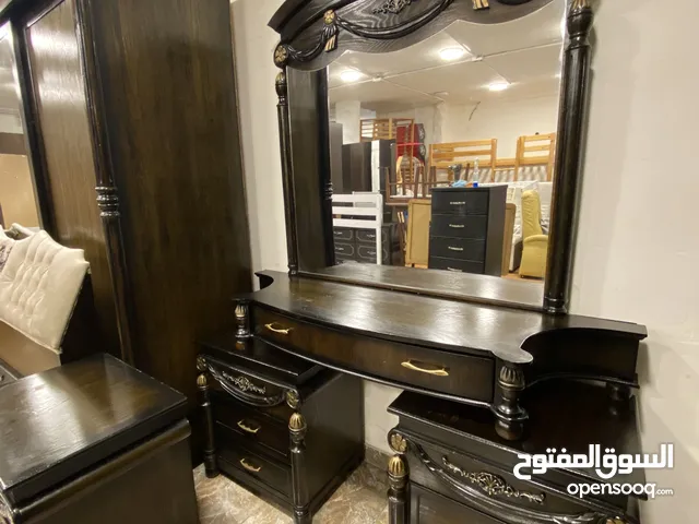 غرفه نوم تفصيل خشب لاتيه 18 وزان كامل شبه جديده استعمال بسيط تصلح للعرسان