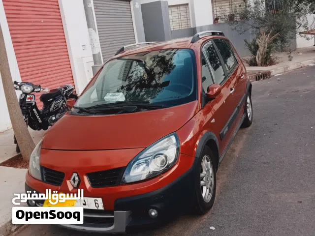 2010, رينو, سينيك