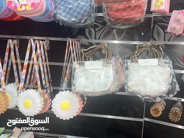 محل كوزمتكس للبيع لعدم التفرغ