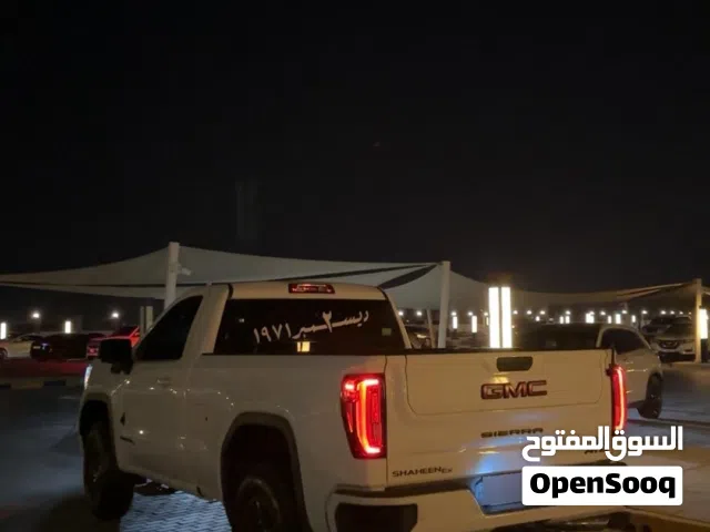 Used GMC Sierra in Um Al Quwain