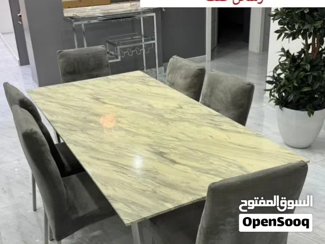 طاوله كبيره