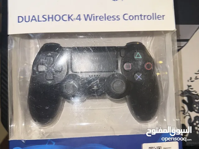 ps4 controller in very good condtion