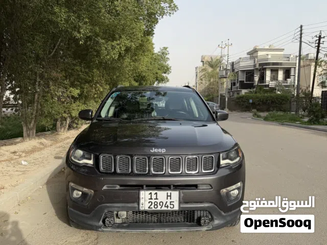 جيب كومباس لاتيتيود 2018  تو ويل ضربه خلفيه بدون ايرباك للبيع او للمراوس حسب القناعه