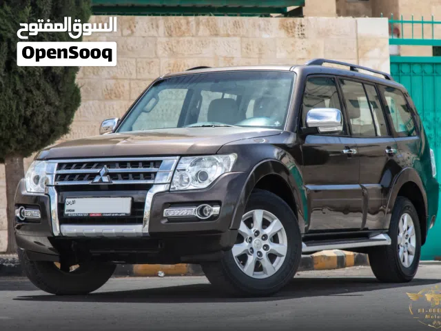 2018 ميتسوبيشي باجيرو Standard