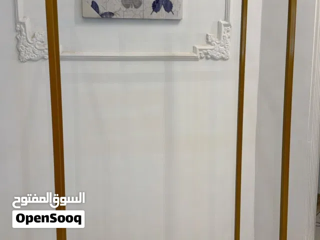 علاقات الملابس للبيع