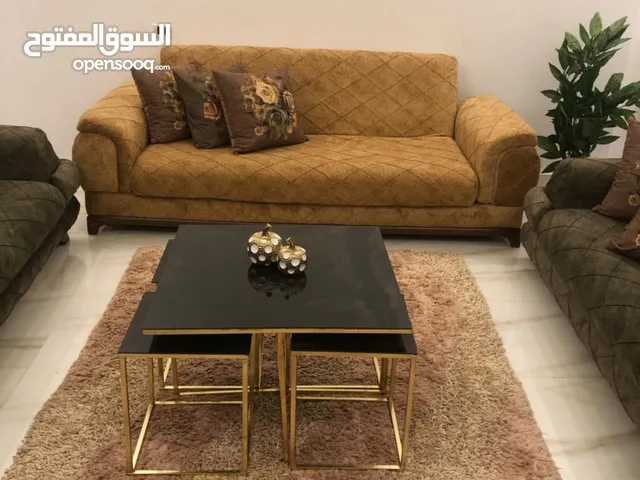 صالون لبيع
