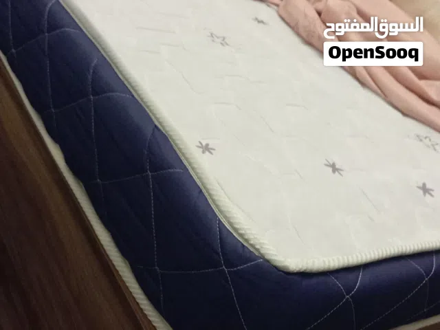 فرشة مزدوج بحال الجديد استعمال من شهر 9 فقط جديدددده