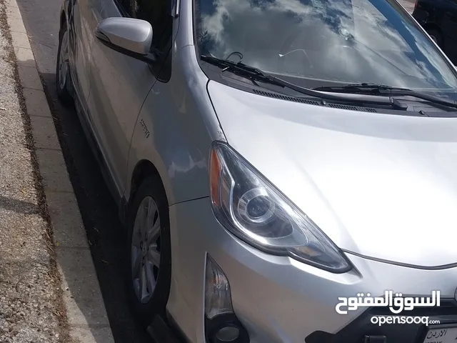 Used Toyota Prius in Amman