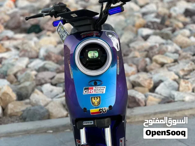 دراجه شحن R9 2025 مستخدم قليل مابيها شي وسعرها رخيص اقره الوصف