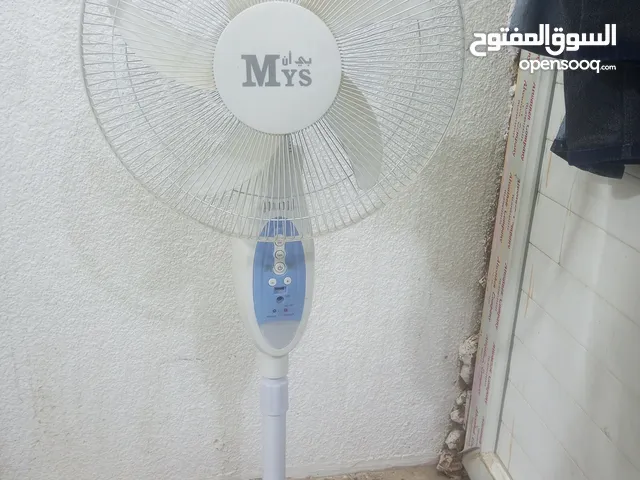 مروحة شحن تحتوي على usb وتعمل على 15v
