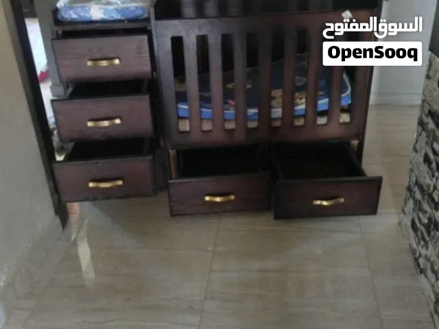 تخت بيبي من عمر شهر لغاية 5سنوات للبيع