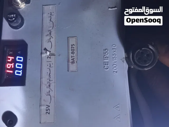 السلام عليكم، عندي قطع كهربائية صناعية تحكم + مفاتيح + محول. جاهزة للبيع.