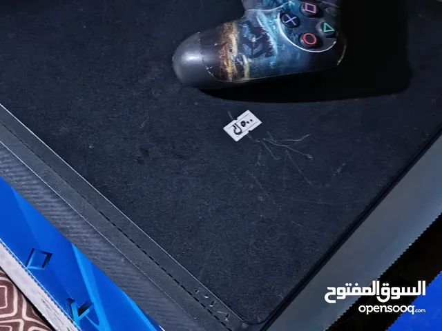 بلاستيشن 4 500GB معاه يده واحده غراضه كامله ماعده القراص انت تشتري السعر 325000 وبي مجال لليشتري