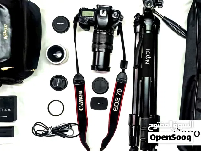 كاميرا كانون Canon 7D عرررررطه للبيع مع عدتها