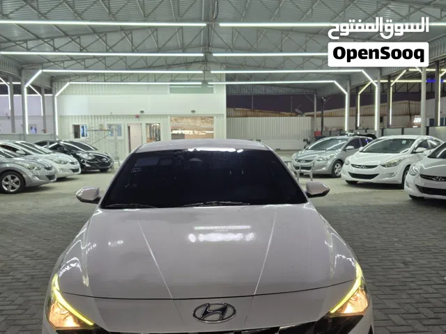 هيونداي افانتي وارد كوريا بدون حادث بدون غرق عداد 132,000km