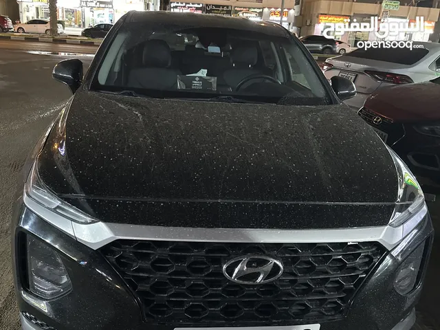 Hyundai Santa Fe in Dubai
