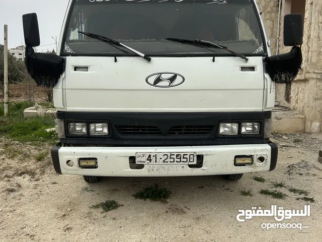 Box Hyundai 1999 in Al Karak