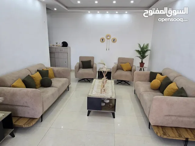 غرف نوم و كنب للبيع من المالك مباشرة