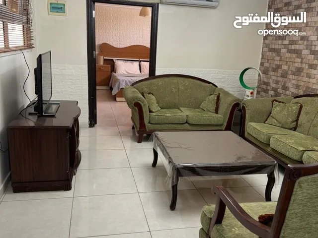 فرصه للمغتربين وفرنالكم شقة مفروشة في موقع مميز نظيفة جدا للايجار