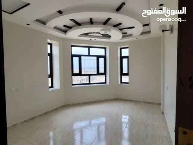 600 m2 4 Bedrooms Apartments for Rent in Sana'a Bayt Baws