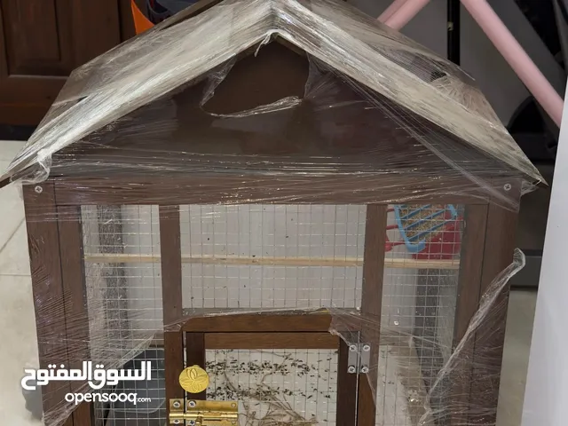 قفص بحالة ممتازة مع 6 حبات كنار مشكل