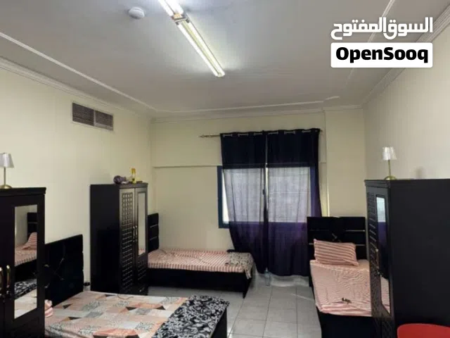 سرير للإيجار بغرفة خماسيه في المجاز 2 جمال عبد ناصر برج اطلس، سكن نظيف وهادئ، السعر شامل كل شيء،