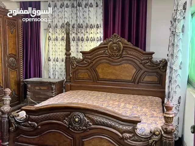 غرفة نوم ملوكية فاخرة - تفصيل خاص - ملبّسة بلوط