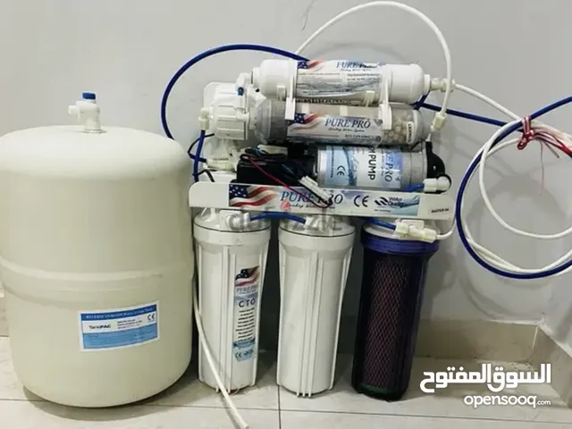 للبيع فلتر تحليه مياه حاله ممتازه لا يوجد به اي مشاكل كل شي شغال 100% حاله الجديد خالي من المشاكل