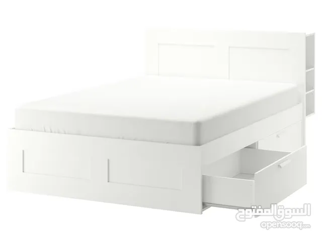 غرف نوم سرير لغرفة النوم مع خزانة حجم 160X200 cm اللون البيض  الاستخدام فقط 8 شهور  في حاله جيده جدا