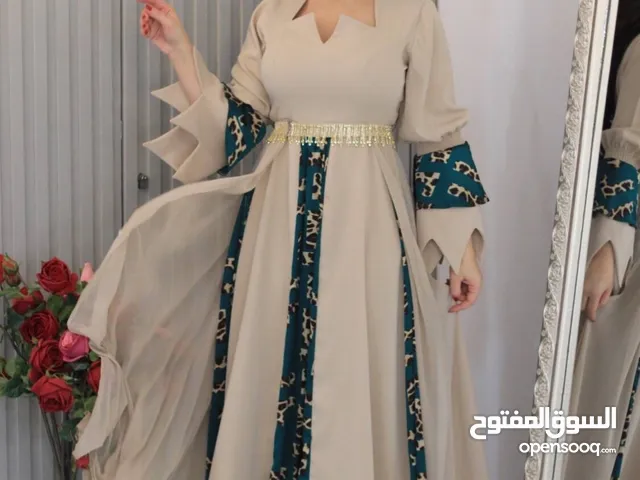 جديد يصير دراعه ويصير بدله اذا لبسي الشيفون معاه ومن دون الشيفون يصير دراعه كلوش