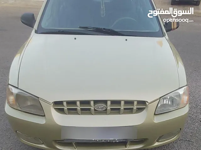 هونداي فيرنا جير عادي 2001 للبيع