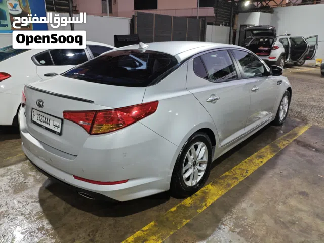 2011 كيا K5 Standard