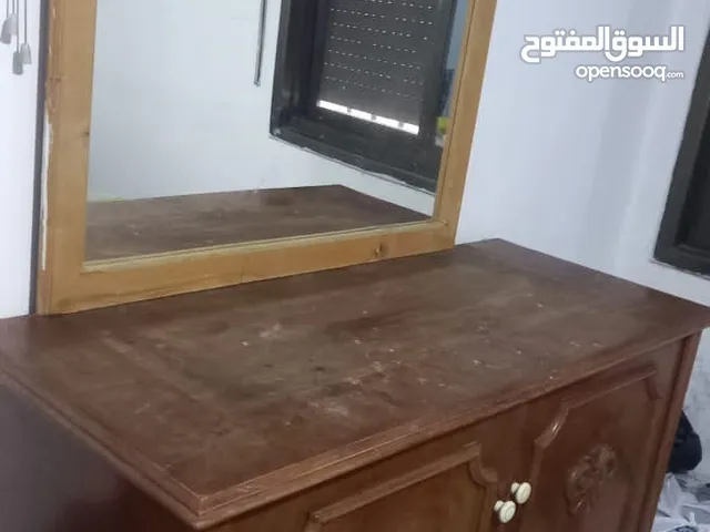 طاولتين خشب للبيع