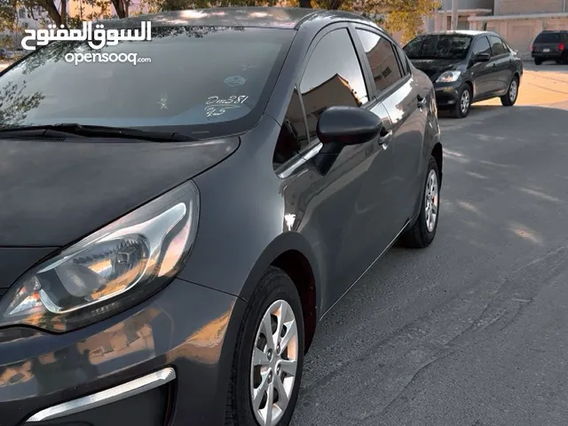 للبيع كيا ريو موديل 2016 مرة نظيفة