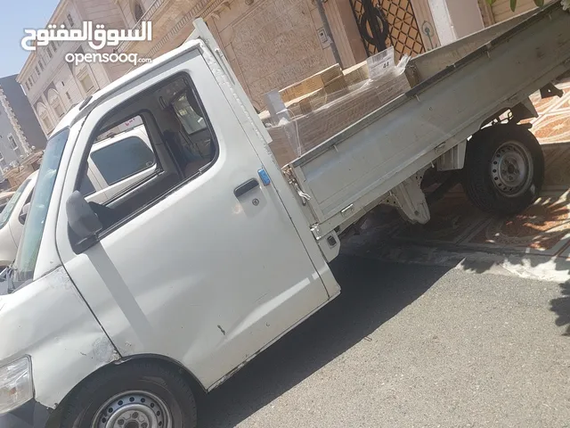 دباب للمشاوير داخل جدة  معي دباب كبير مجهز لنقل العفش، الكنب، المكيفات، الأغراض الثقيلة وغيرها.