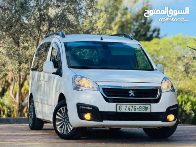 بيجو بارتنر ترخيص 2017. 6+1