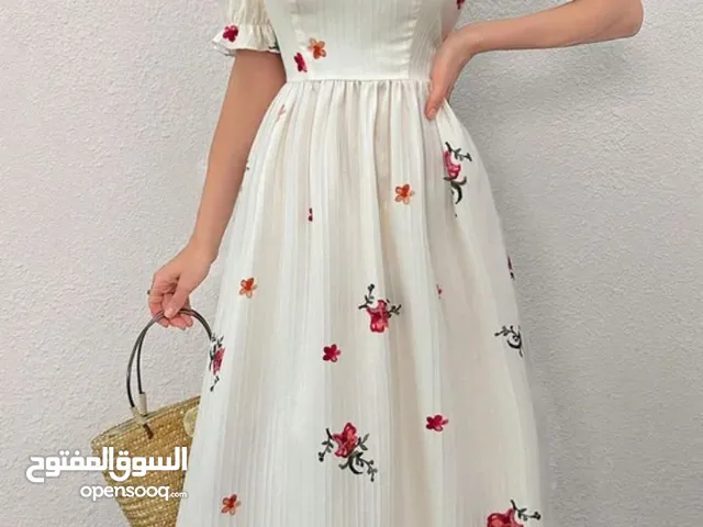فستان نسائي بقصه ملتفه وانيقه بسعر مناسبَــ