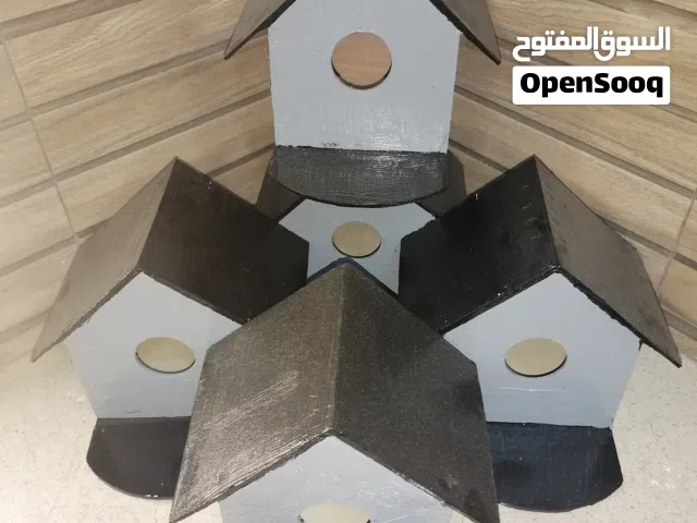 اقفاص تعشيش طيور الحب