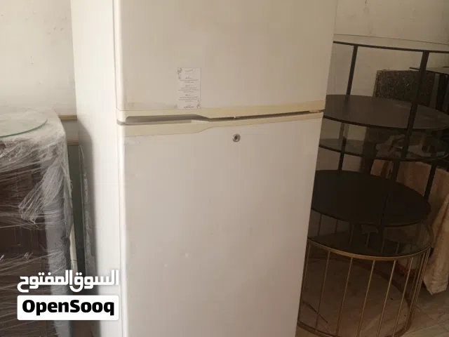 ثلاجة شغال نظيف تبريدثلوج ممتاز