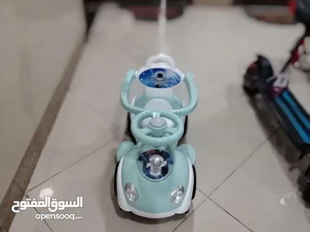 سيارة اطفال