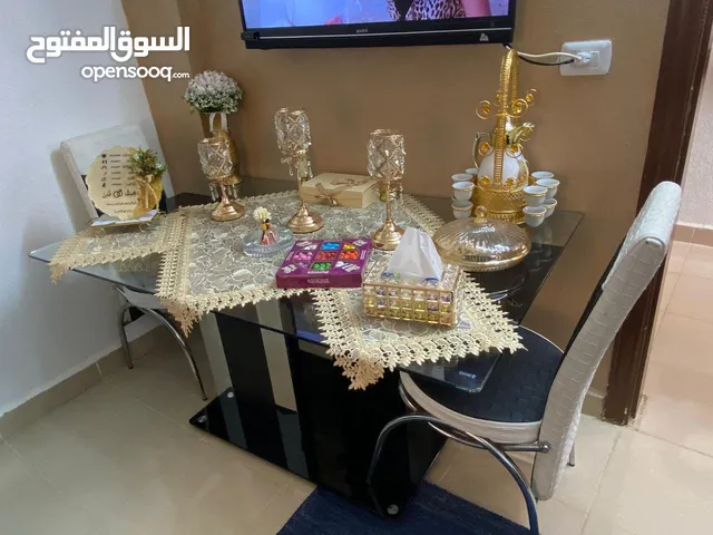 طقم كنب وطاوله سفره