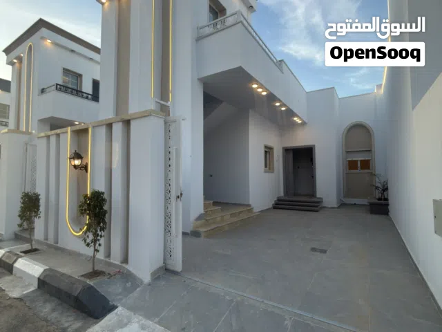 175 m2 3 Bedrooms Townhouse for Sale in Tripoli Ain Zara