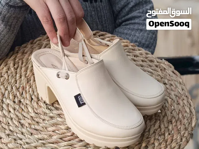 صابو طبي 100٪ تريندى مووت  علي الطبيعه كعب 5 سم مريح وعملي  اسود بيچ من 37 الي 41   Code 5017