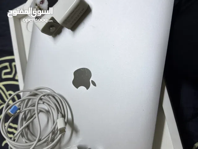 MacBook 13 pro in al Ain